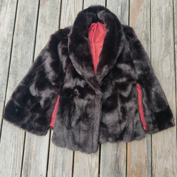 Unmarked Jackets & Blazers - VTG 60s Dark Brown Vegan Faux Fur Cape Shawl Wrap Lined Pockets Glam Luxe READ